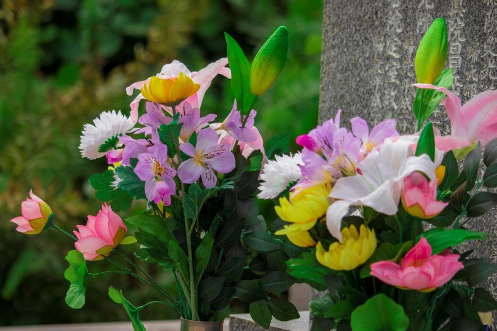 季節ごとでお供えするお花のおすすめ