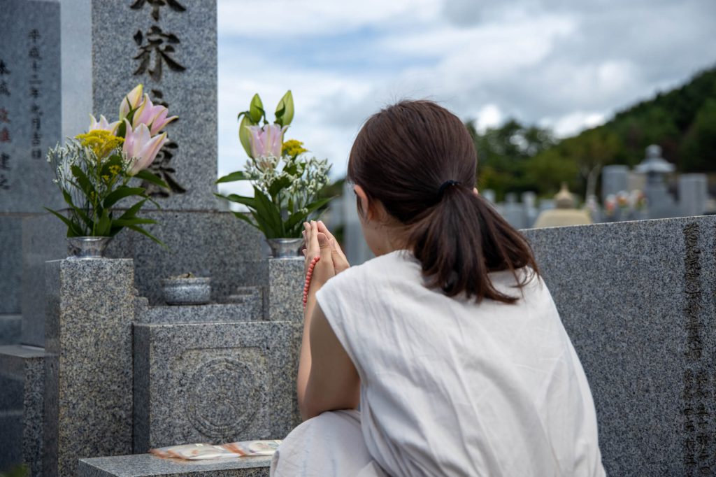 お墓参りにふさわしい時期はあるの お墓参りの時期について解説 市川市の霊園 お墓 墓地 墓石の事は和泉家石材店へ